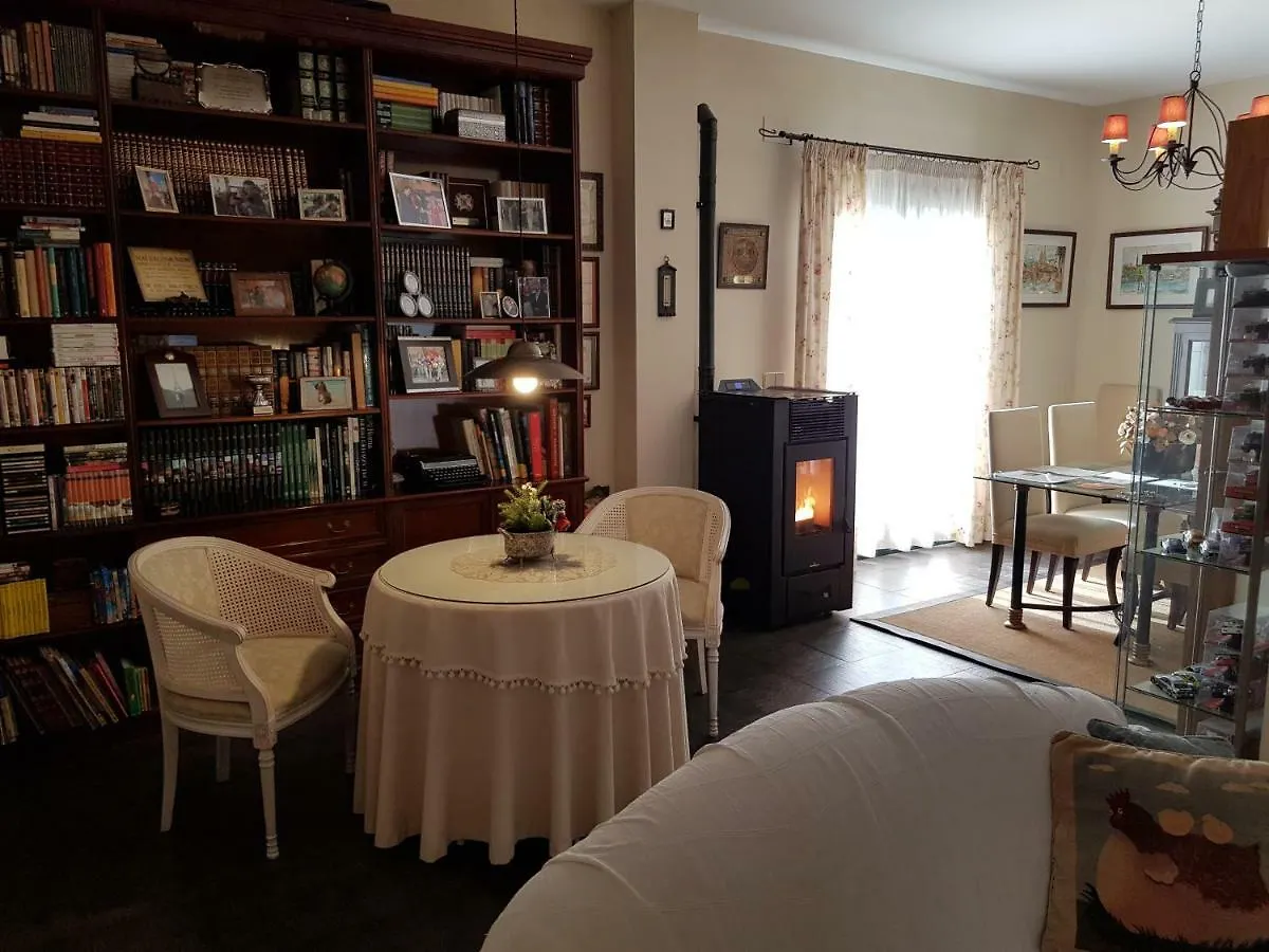 Сasa de vacaciones Casa encantadora con piscina privada y chimenea Villa Las Jaras España